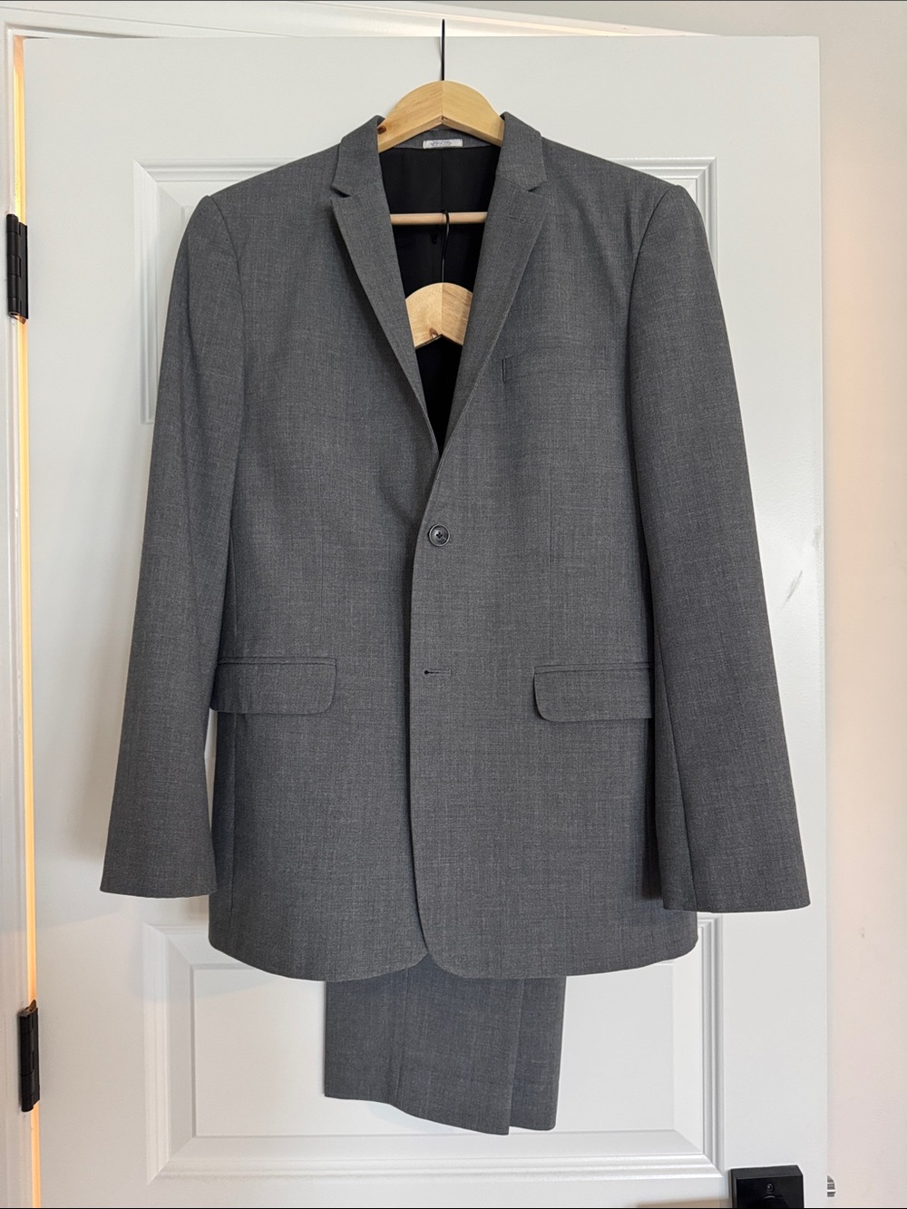 Calvin Klein Boys Size 20 Gray Suit Jacket and Pants